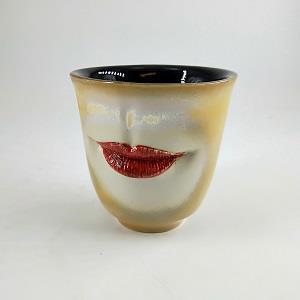 Five Senses Tea Cup - Mouth