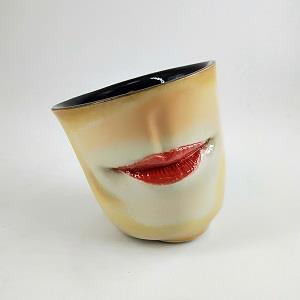 Five Senses Irregular Shape Tea Cup - Mouth